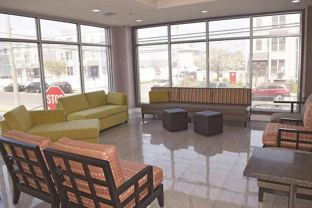**  La Quinta Inn & Suites Far Rockaway - Beach Hotel ニューヨーク 米国