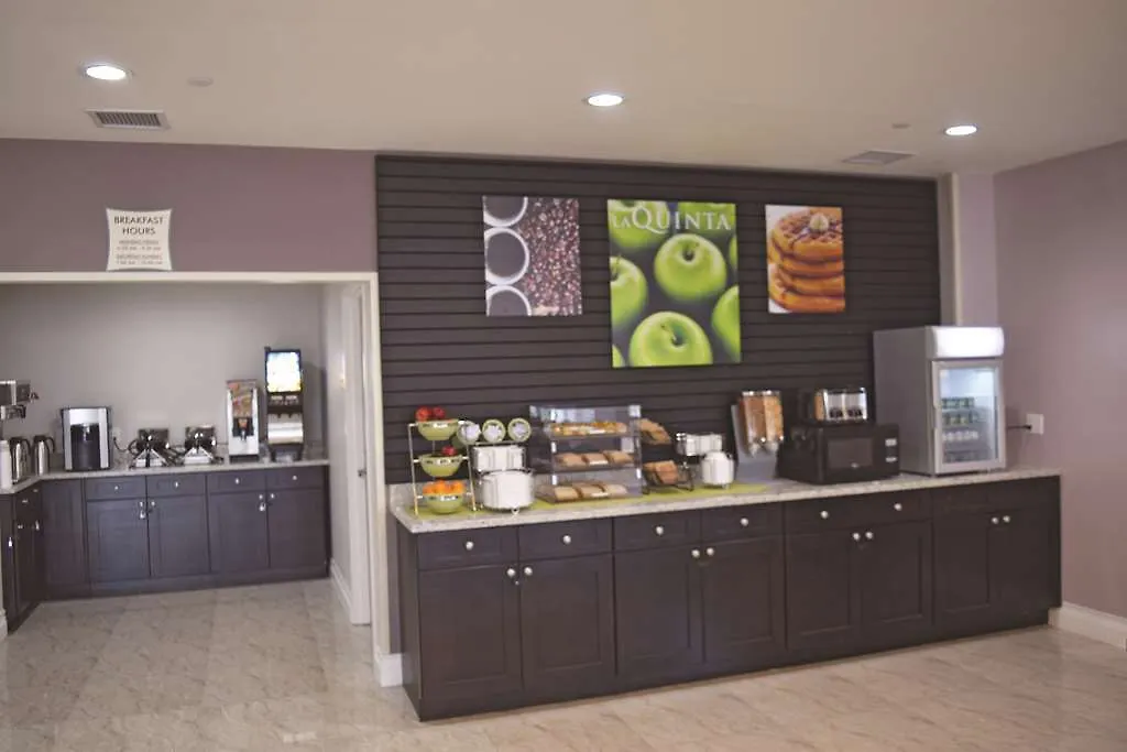 La Quinta Inn & Suites Far Rockaway - Beach Hotel ニューヨーク 米国