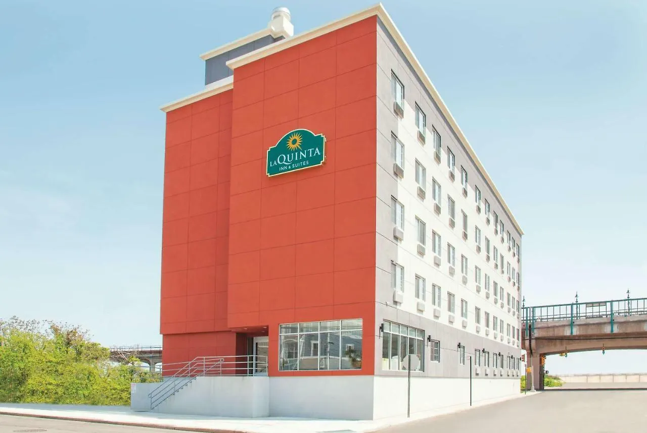 La Quinta Inn & Suites Far Rockaway - Beach Hotel ニューヨーク