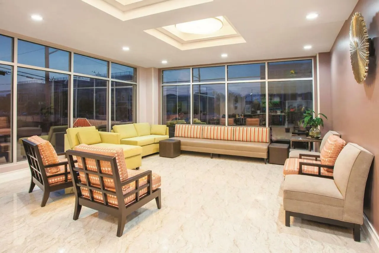 La Quinta Inn & Suites Far Rockaway - Beach Hotel ニューヨーク